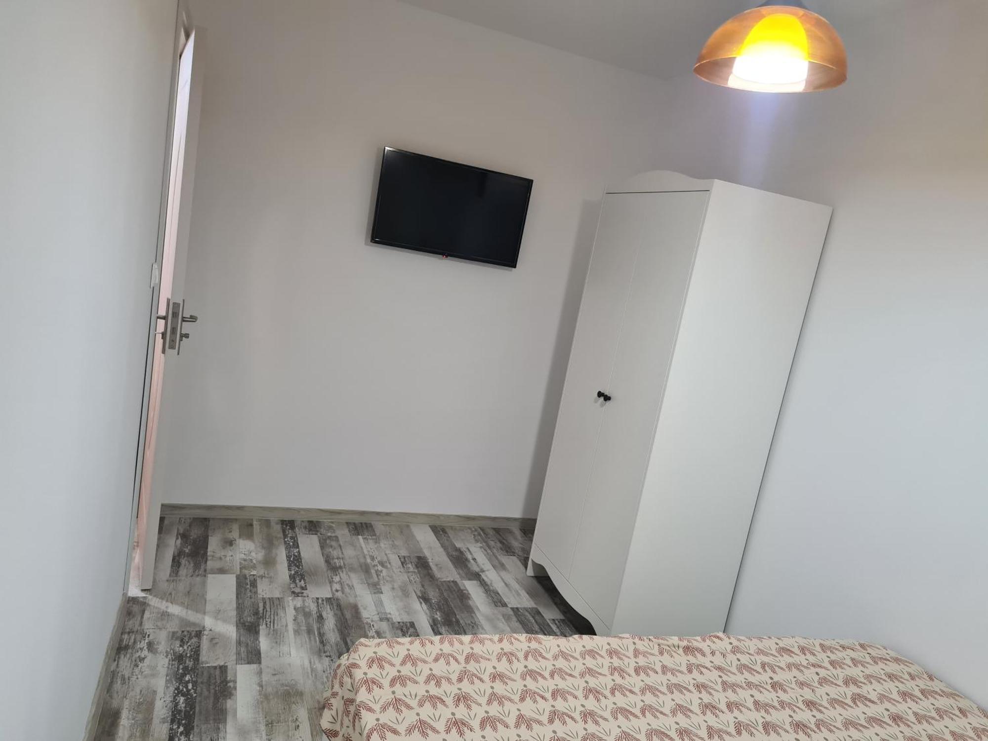 Luxury Mall First Apartments Bacău Екстериор снимка